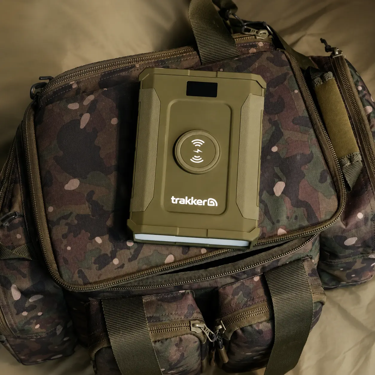 powerbank_trakker_60_k_na_torbie_karpiowej