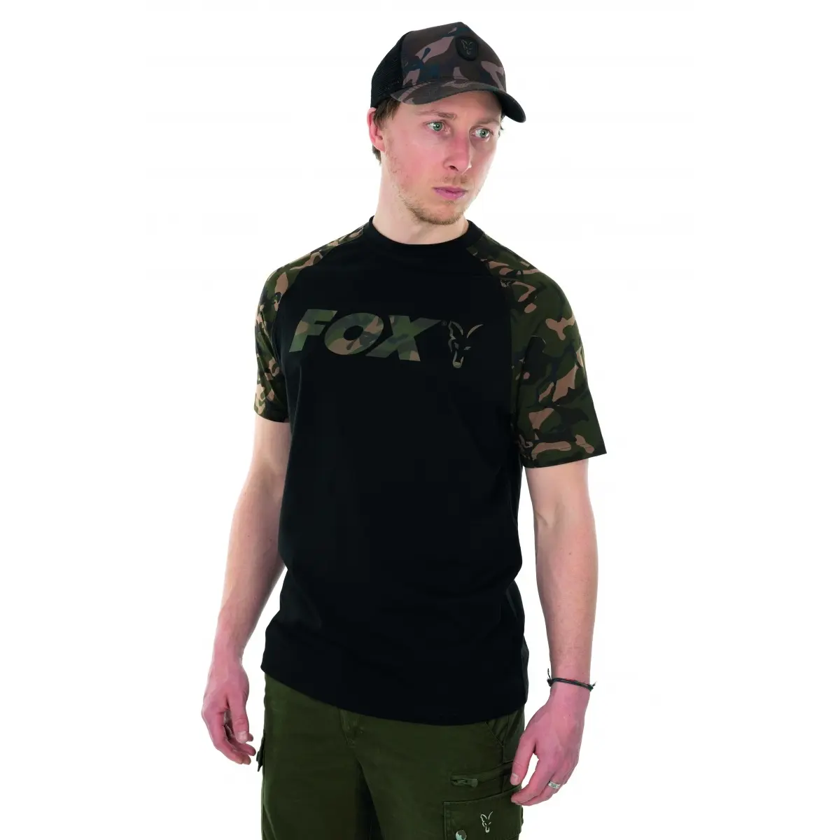 Fox Black/Camo Raglan T-Shirt Mmisurare M - MPN: CFX104 - EAN: 5056212150359