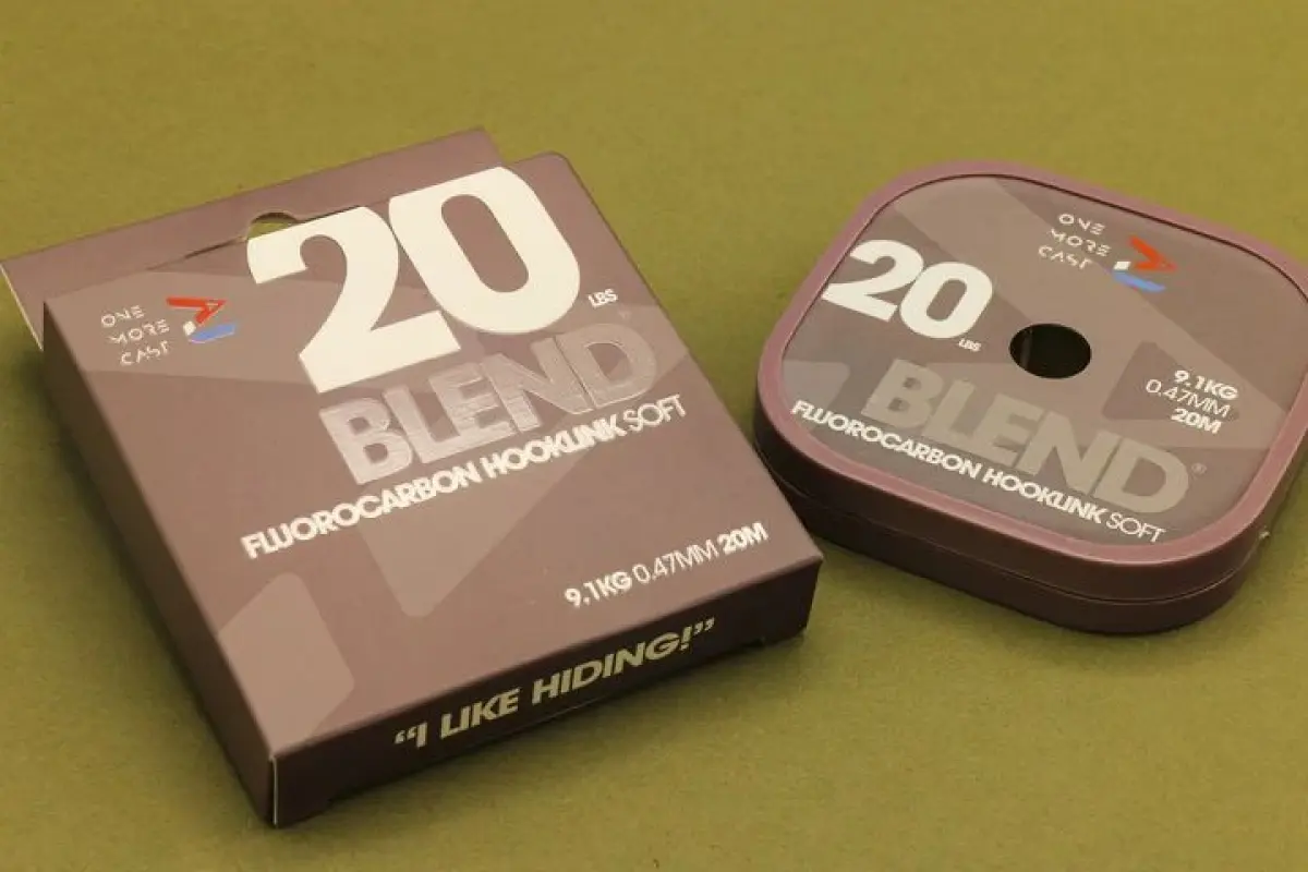 One More Cast BLEND Fluorocarbon Hooklink - Softvelikost 0.47mm (20lb) / 20m - MPN: OMCFS20 - EAN: 5060939130242