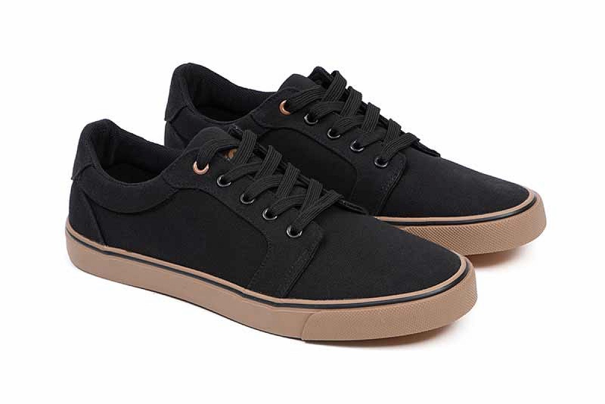 Fox Black Canvas Shoerozmiar UK 7 / EU 41 - MPN: CFW216 - EAN: 5056808507772