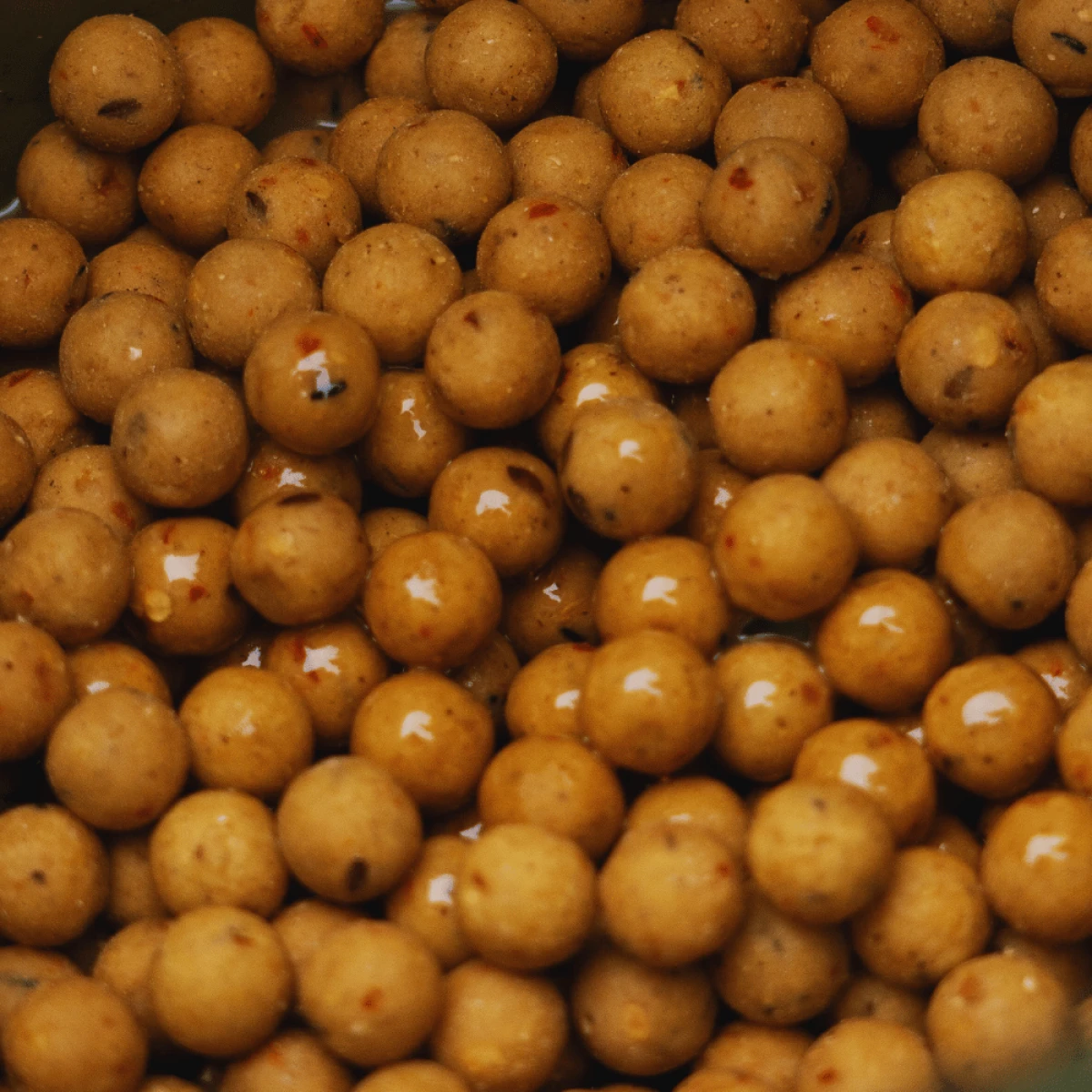 DynamiteBaits Peppered Fruit Boiliesmărimea 15 mm / 1kg - MPN: ADY041916 - EAN: 5031745231317