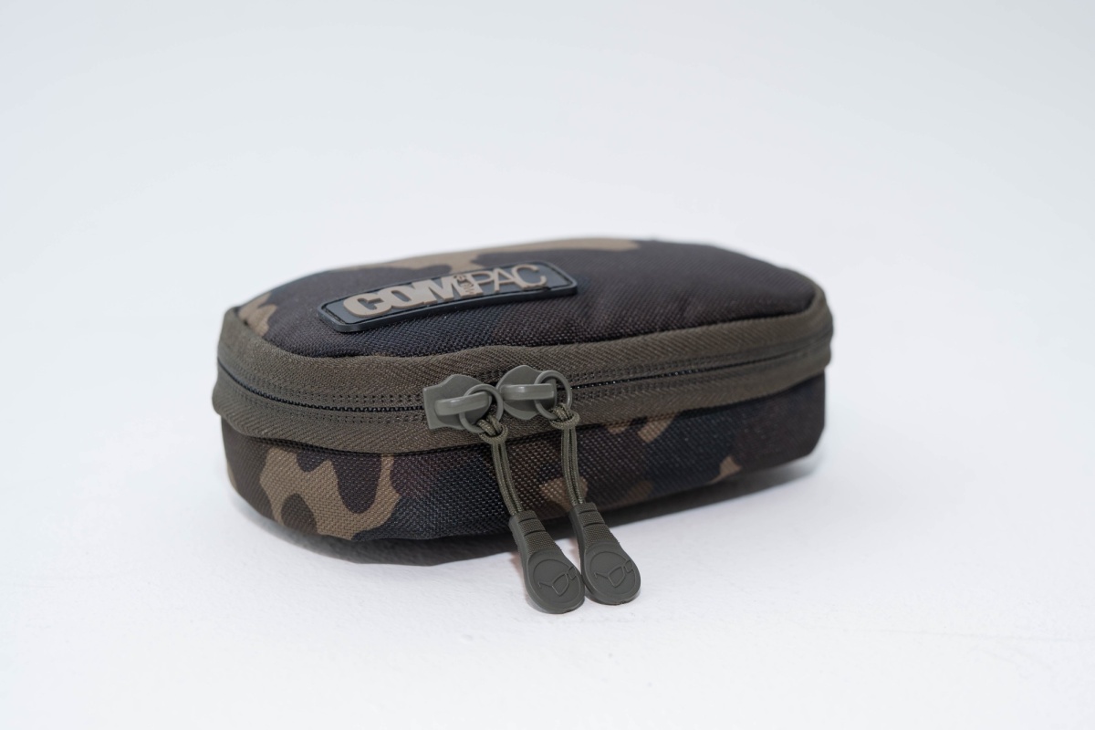 Korda Compac 70 Tackle Pouch Dark Kamomodel 70 - MPN: KLUG165 - EAN: 5056832401206
