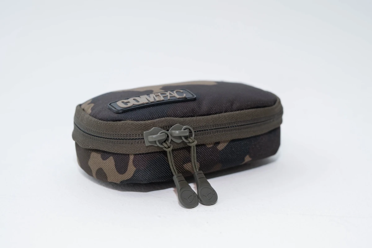Korda Compac 70 Tackle Pouch Dark Kamomodello 70 - MPN: KLUG165 - EAN: 5056832401206
