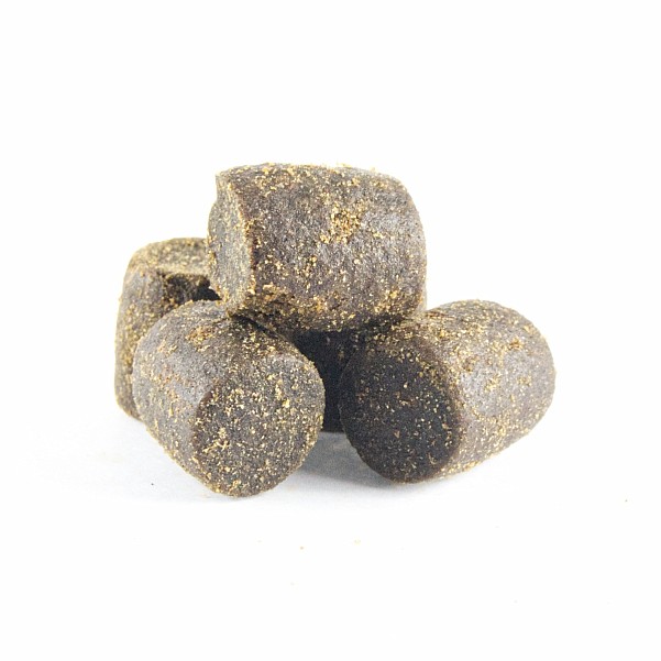 MassiveBaits Pellet - Norwegian Halibut Oily Chunks 22mm - KRÓTKA DATA WAŻNOŚCIrozmiar 22 mm / 0,75kg - EAN: 200000086787
