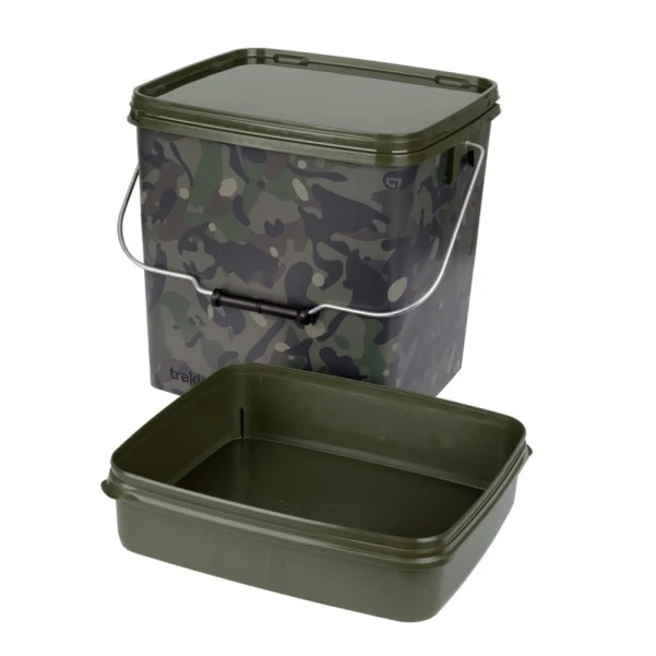 Trakker Camo Square Container inc tray 13L 13L
