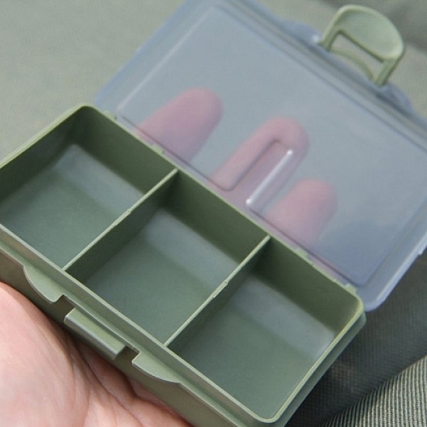 Tandem Baits T-Box - trijų skyriųmatmenys 10,5cm x 7cm x 2,5cm - MPN: 06107 - EAN: 5907666644560