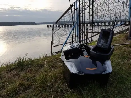Toslon  X-Boat 730