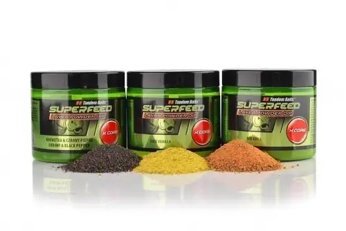 TandemBaits SuperFeed X Core Layer Powder Dip Halibut & Truskawka
