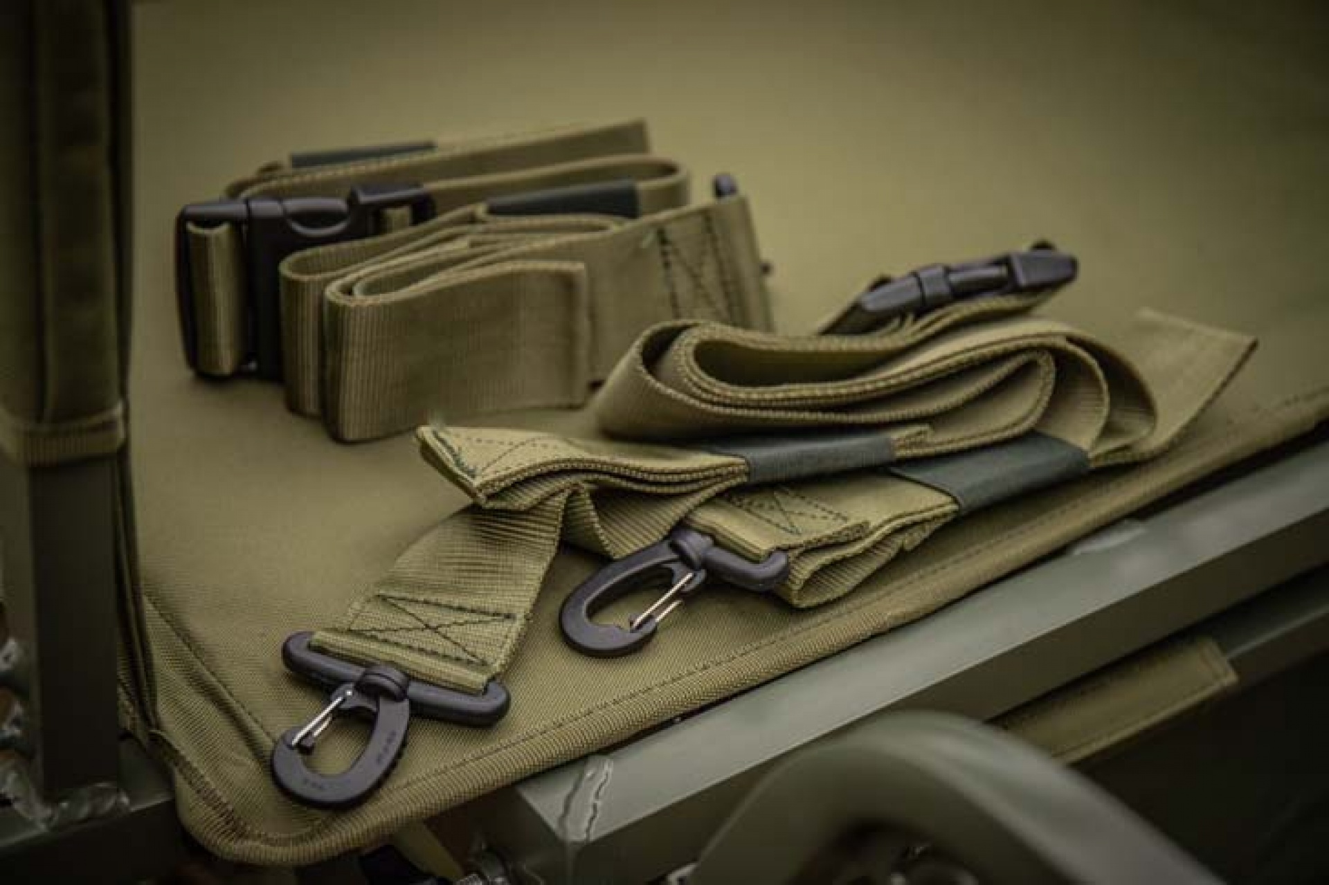 Trakker Lock & Load Straps