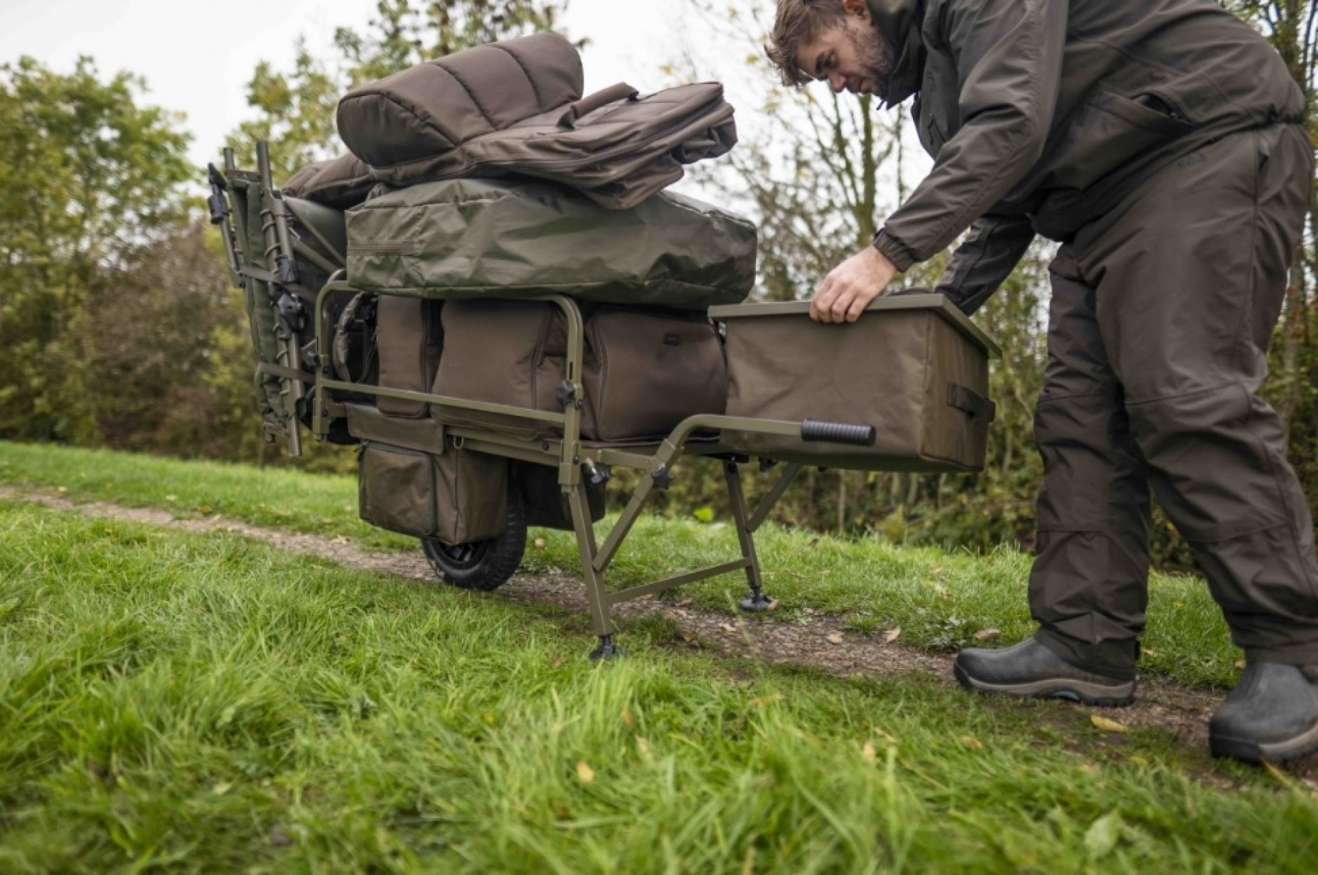 Avid Carp Transit Extreme Barrow