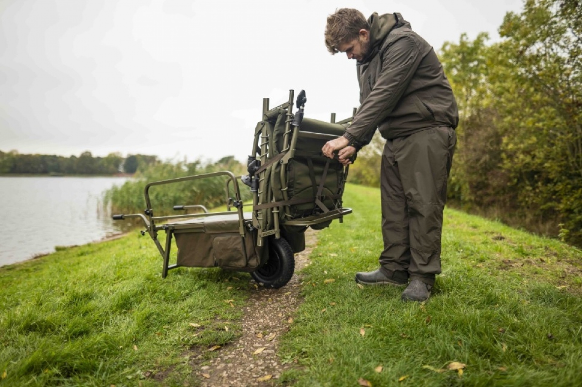 Avid Carp Transit Extreme Barrow