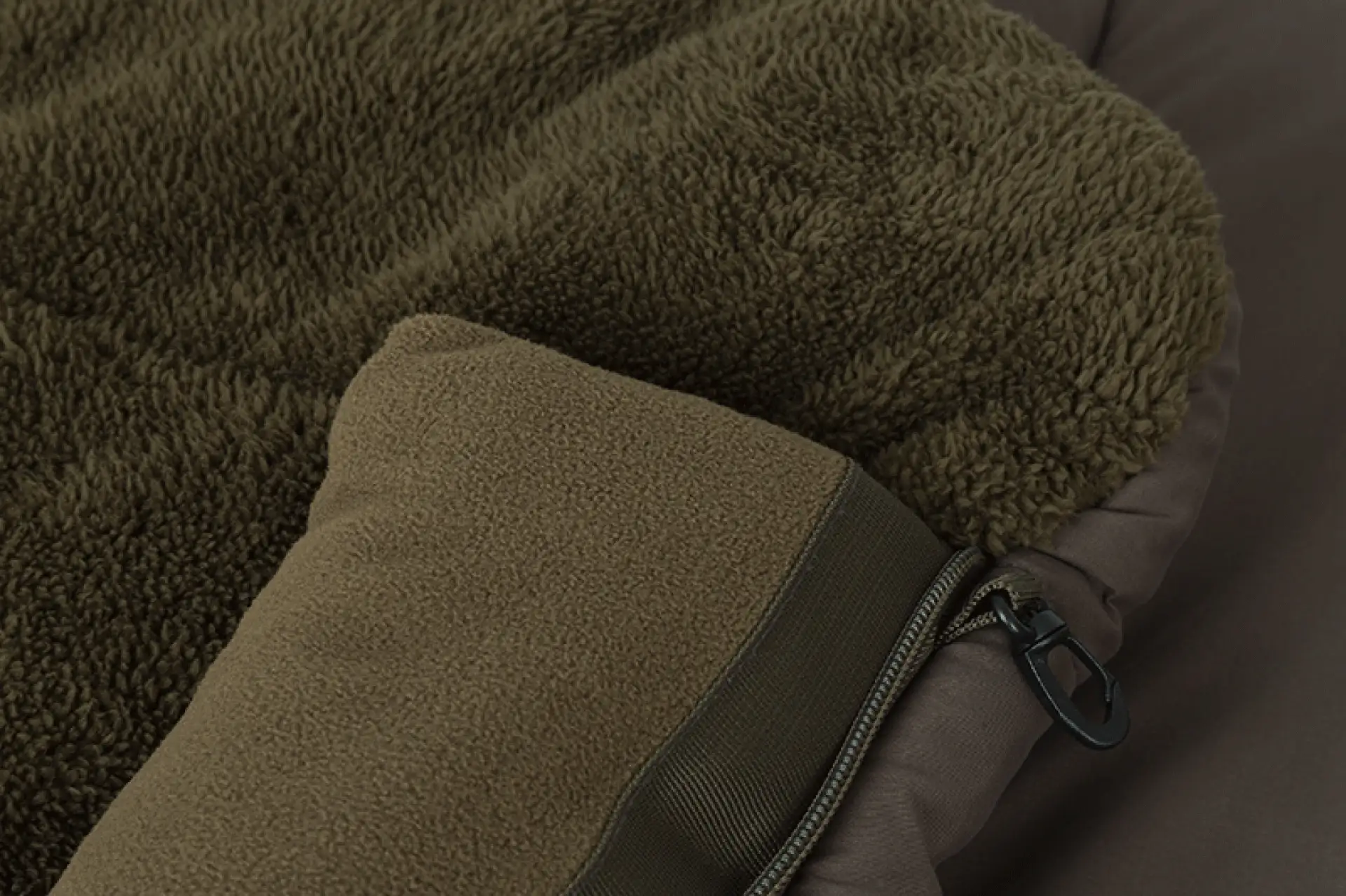 Fox Flatliner 6 Leg Bedchair System