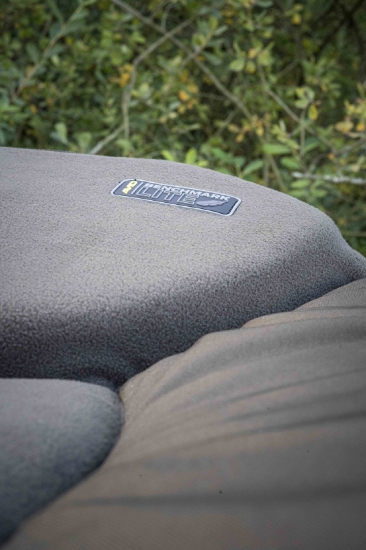 Avid Carp Benchmark Lite Memory Foam Bed