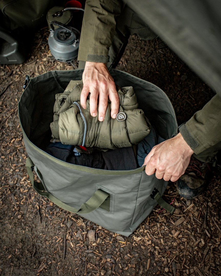 Trakker Downpour Roll-Up Carryall