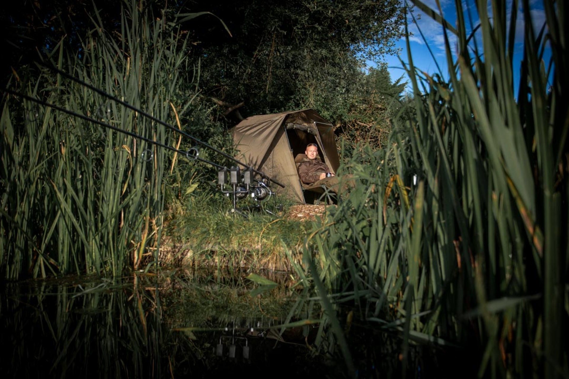 Trakker Tempest Brolly 100T Skull Cap Wrap 