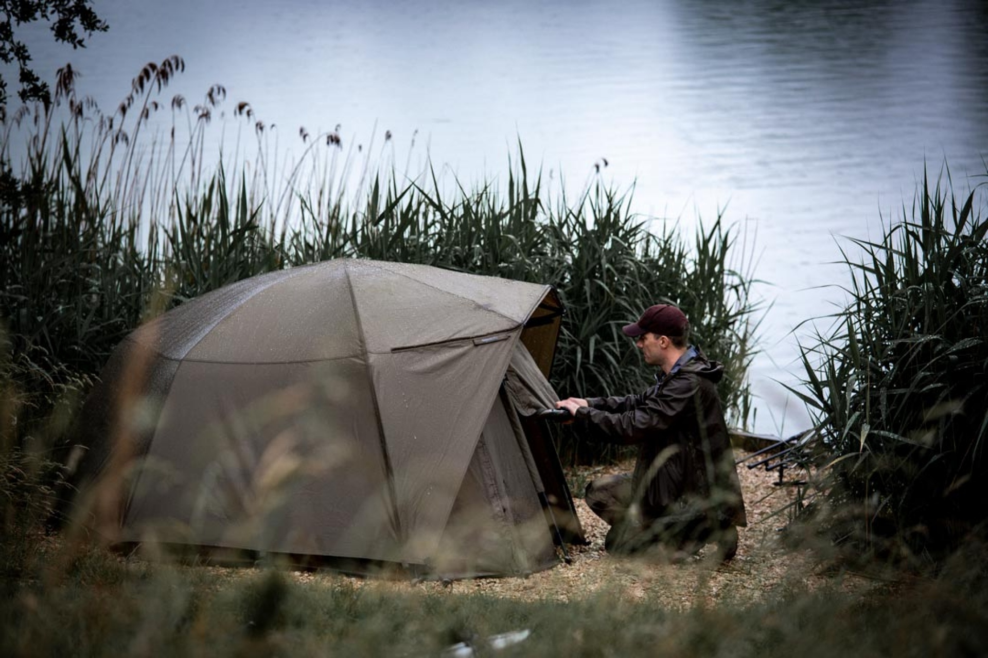 Trakker Tempest Brolly 100 Skull Cap Wrap 