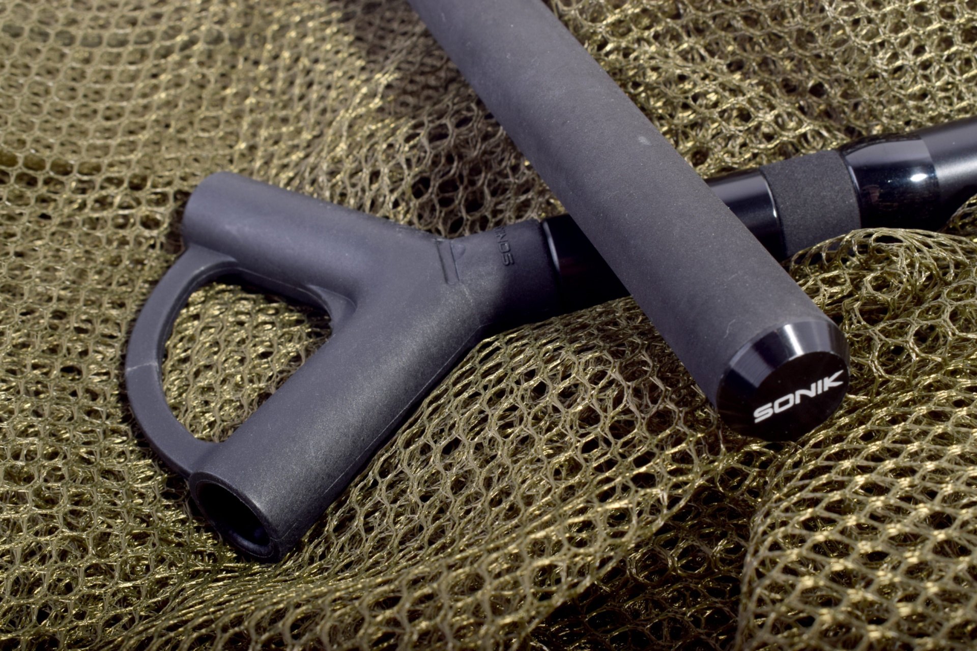 Sonik Xtractor Recon Landing Net 42  