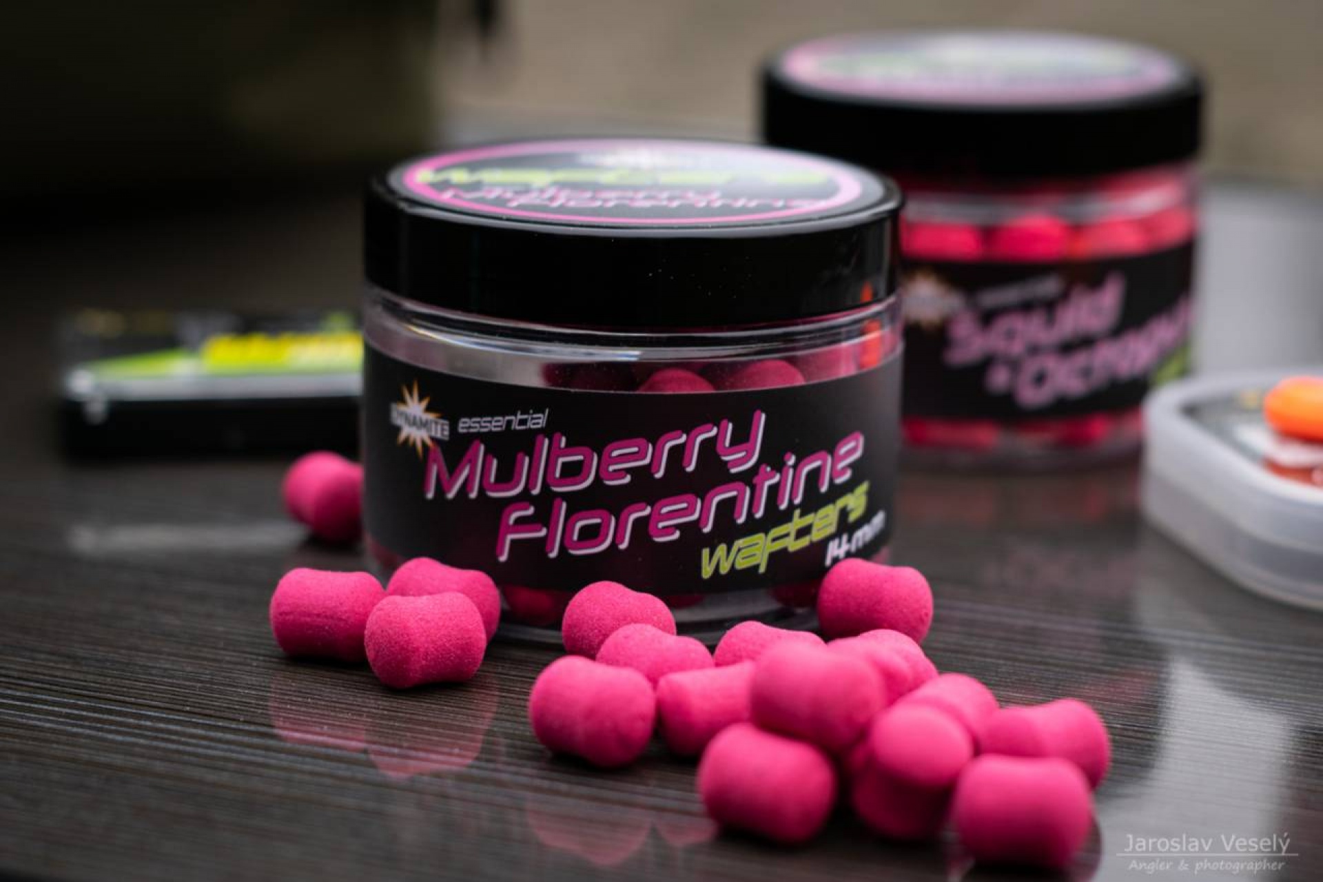 DynamiteBaits Fluro Wafters - Mulberry Florentine