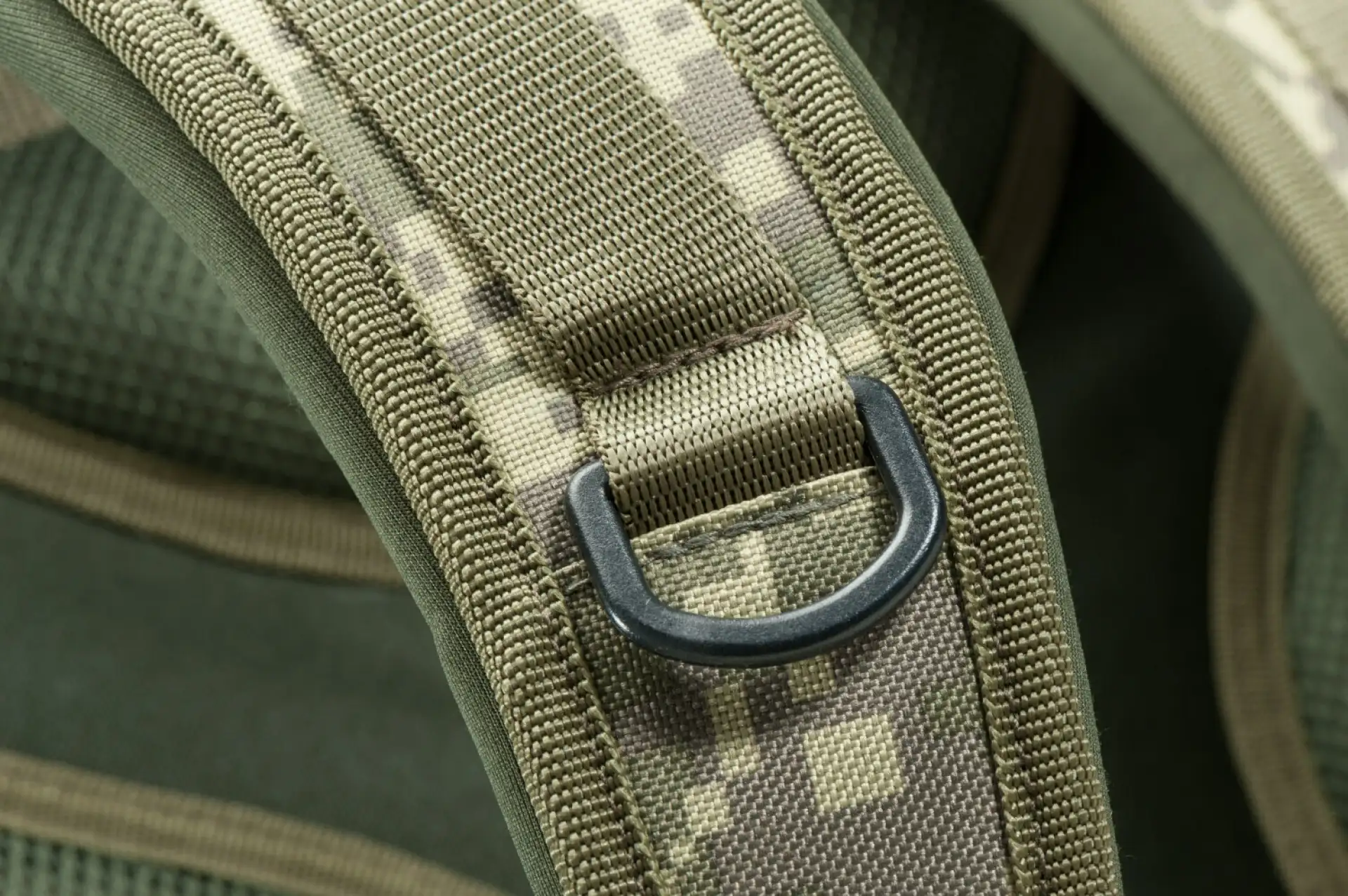 Mivardi Bagpack CamoCODE Cube 