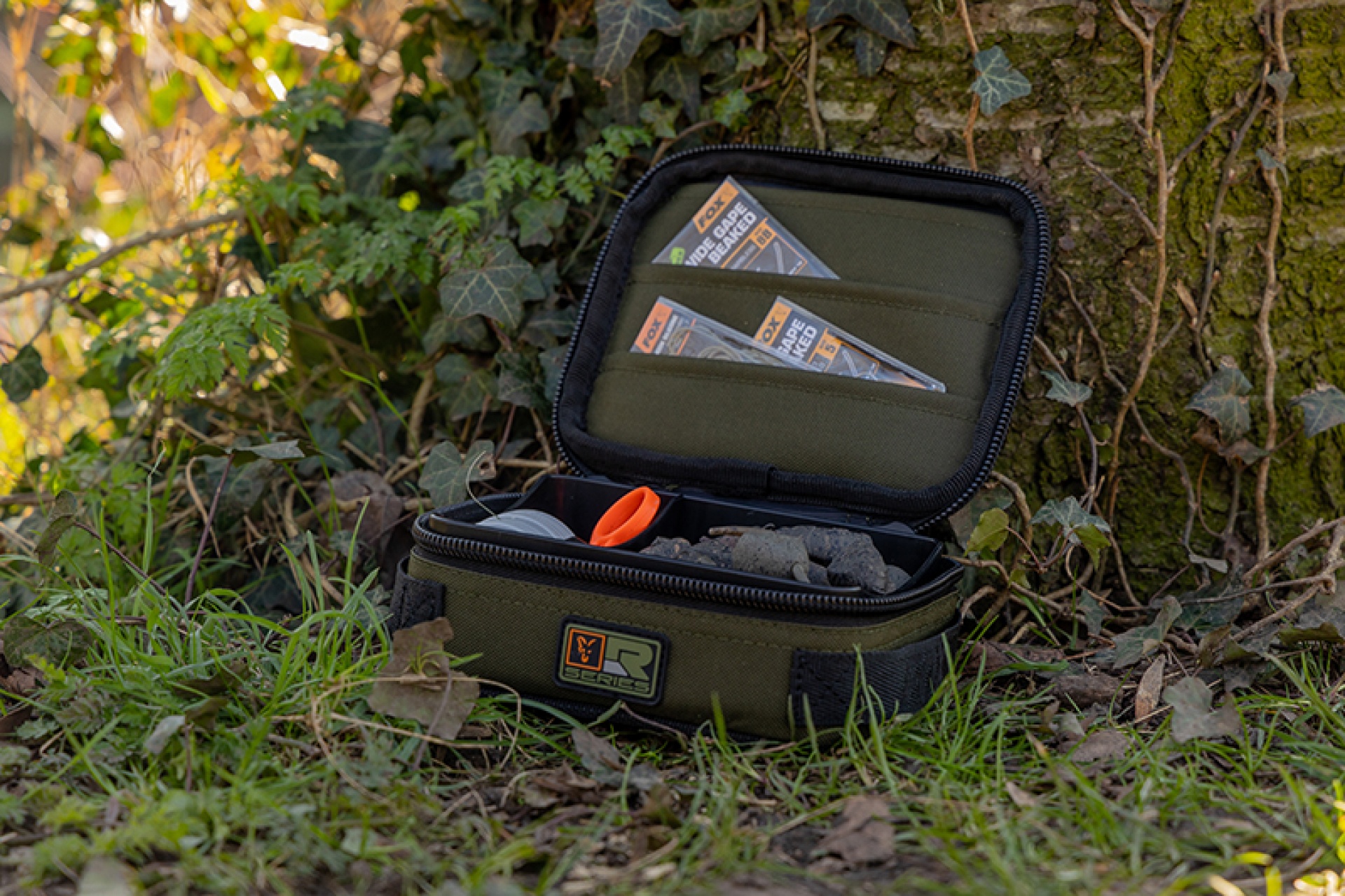 Fox R-Series Rigid Lead & Bits Compact Bag