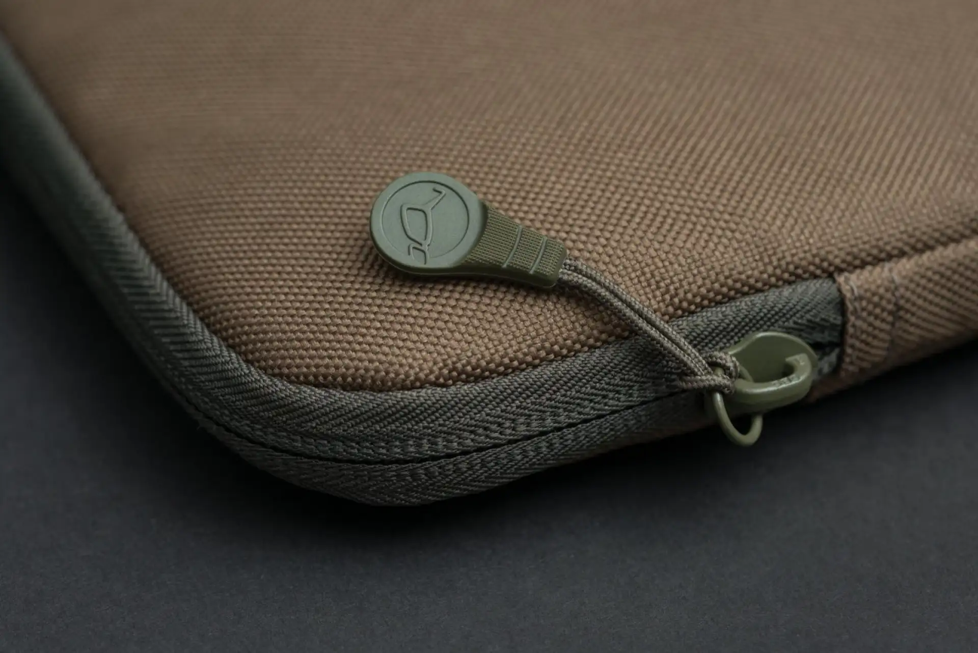 Korda Compac Tablet Bag