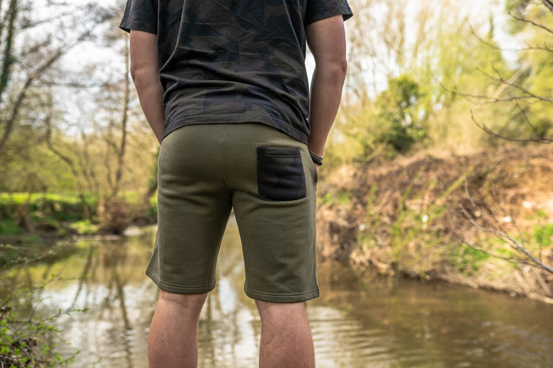 Avid Carp Distortion Joggers Shorts