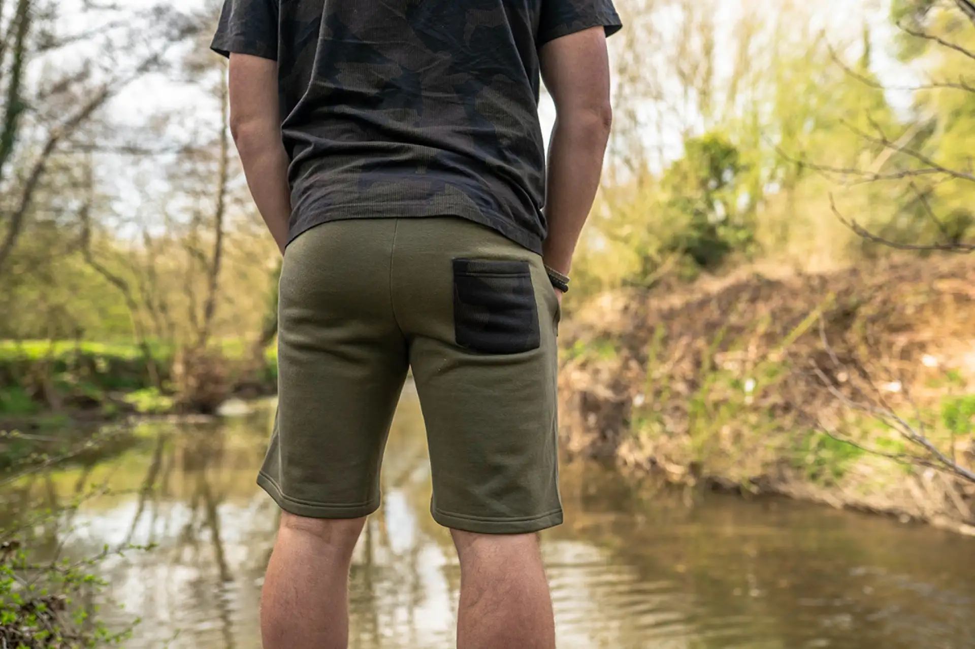 Avid Carp Distortion Joggers Shorts
