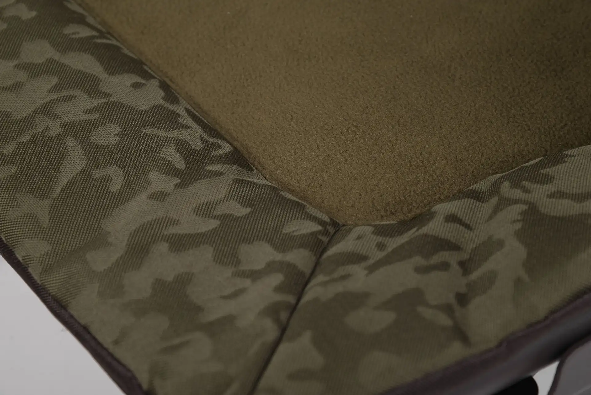 Strategy Grade Carp Throne D-Luxe
