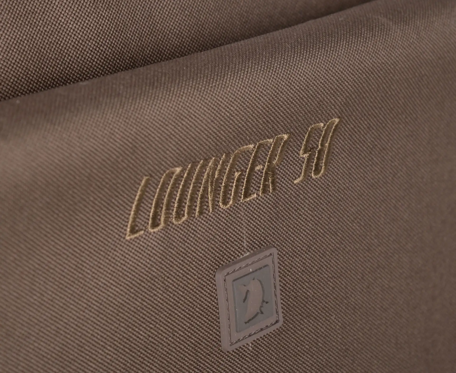 Strategy Lounger XL Chair