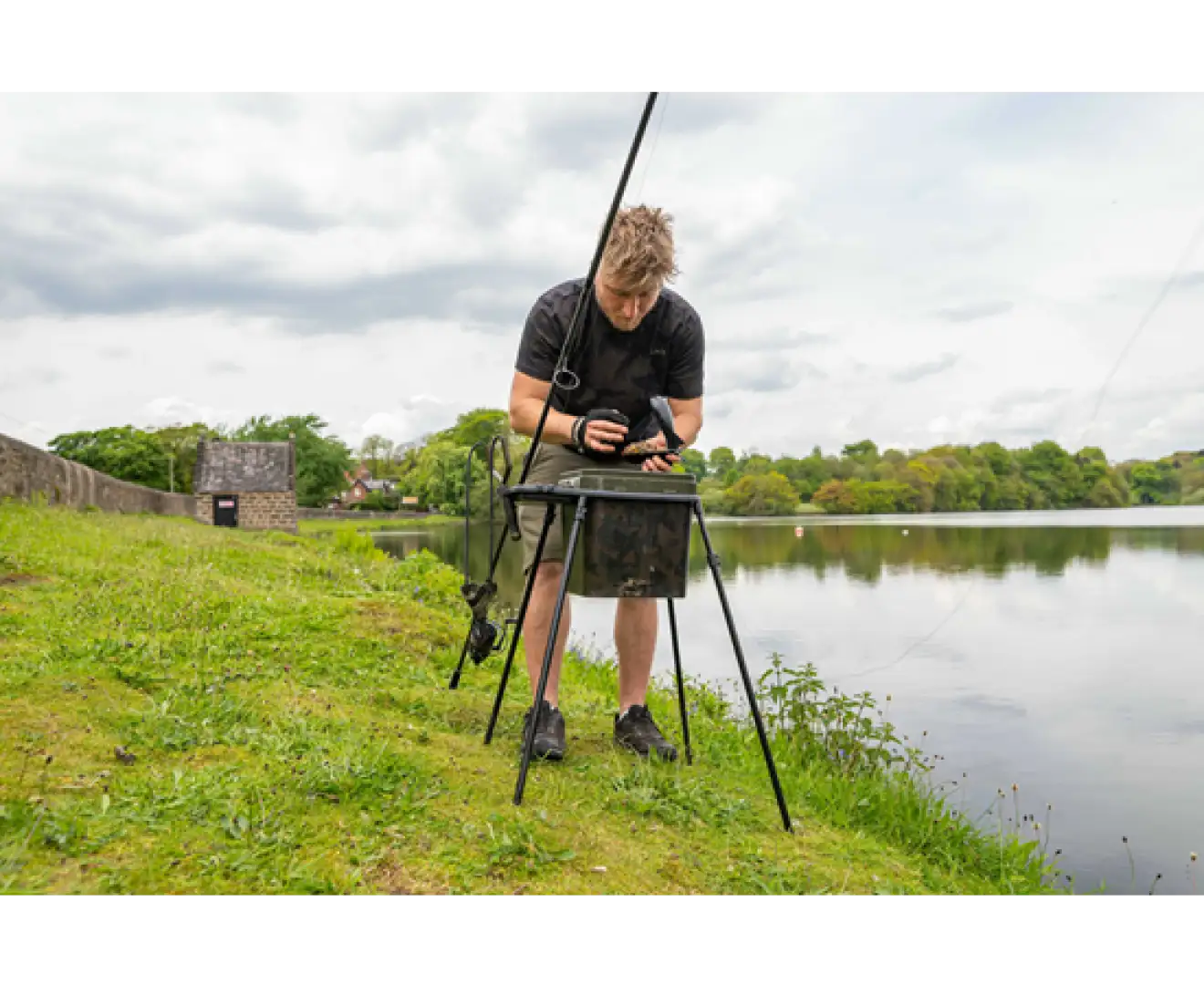 Avid Carp Bait Station