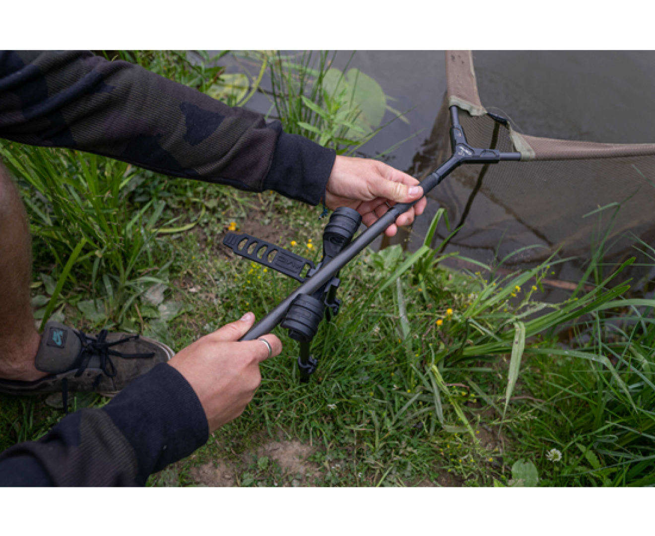 Avid Carp Lok Down Landing Net Holder