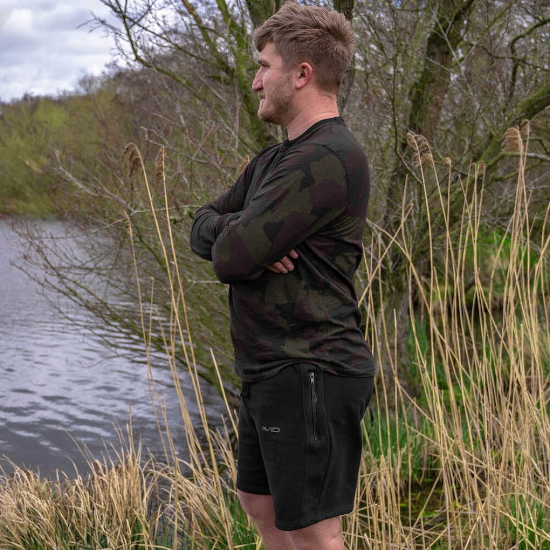 Avid Carp Distortion Black Jogger Shorts