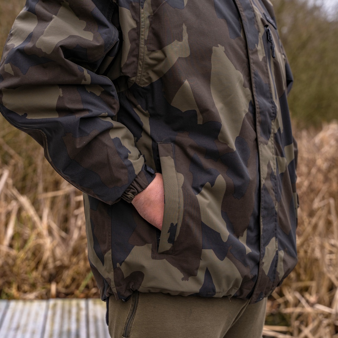 Avid Carp Ripstop Camo Jacket A0620180 5056317722024 Regenjacke Bekleidung Jacken Anzuge ROCKWORLD Karpfenshop