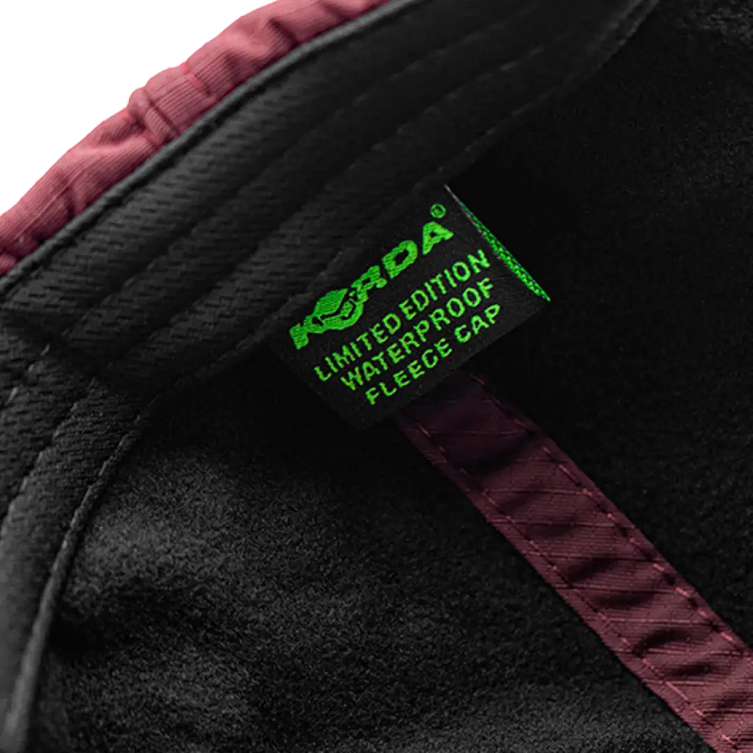 Korda LE Fleece Waterproof Cap Burgundy