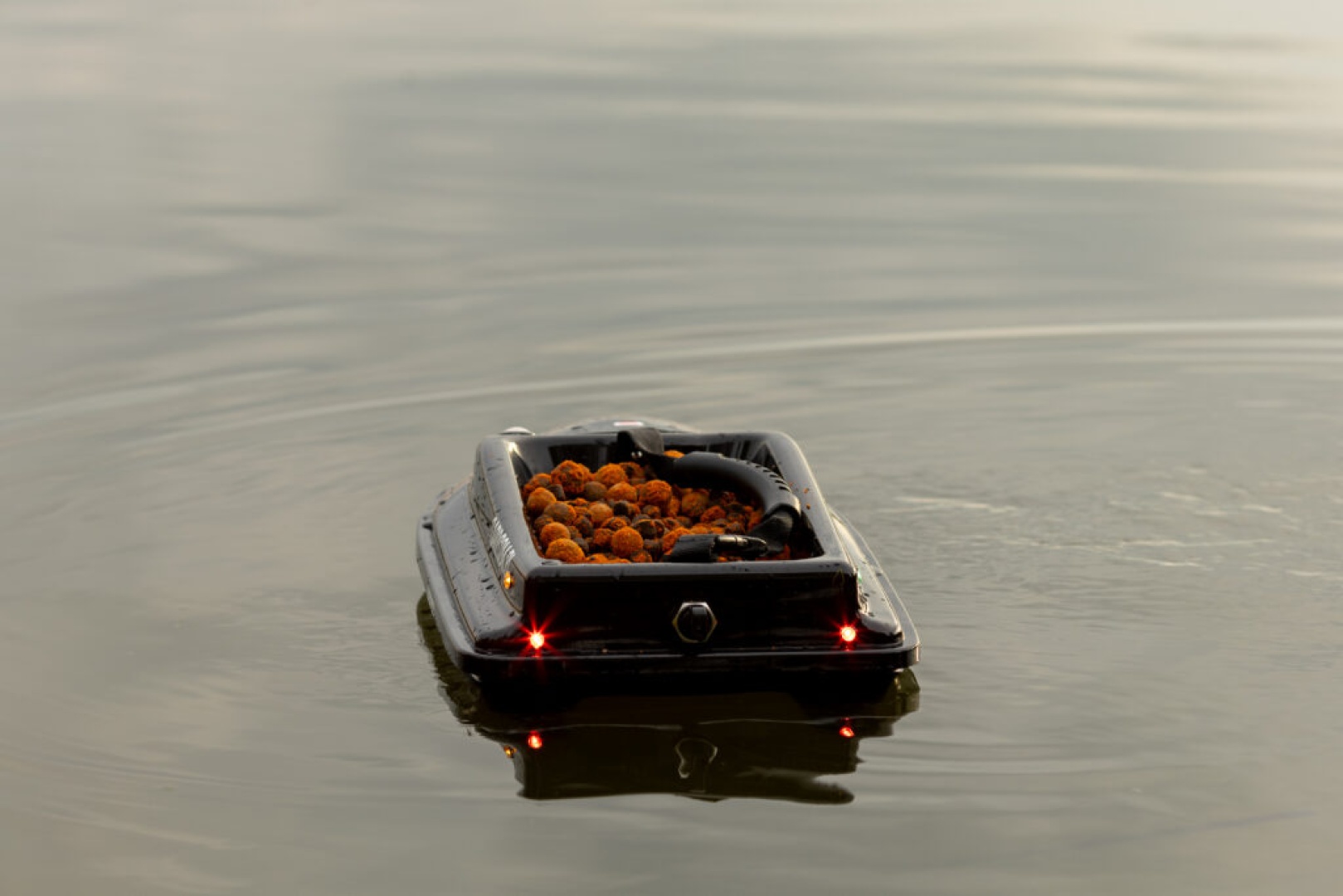 Boatman Actor Plus PRO Baitboat - BLACK