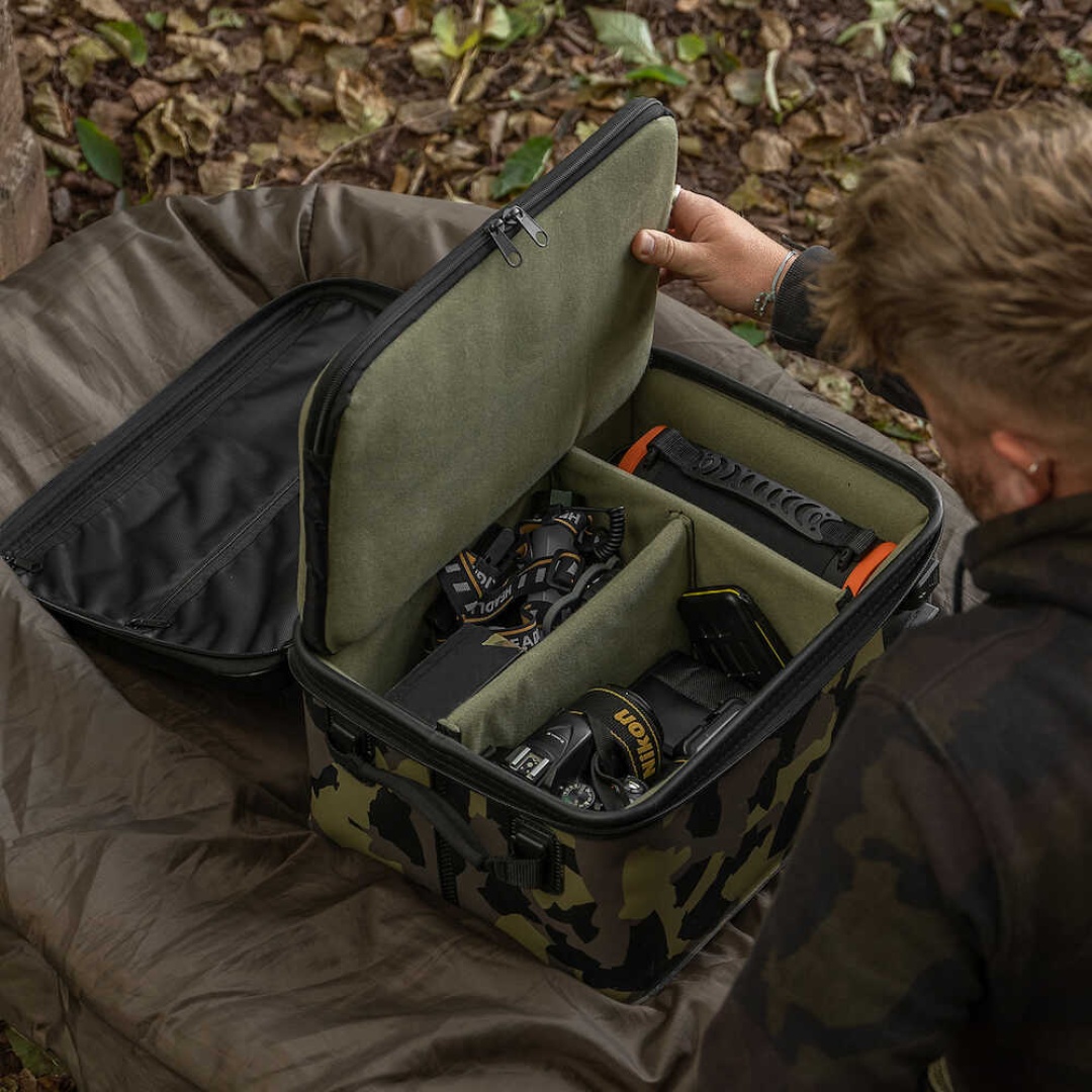 Avid Carp Stormshield PRO Tech Pack - XL