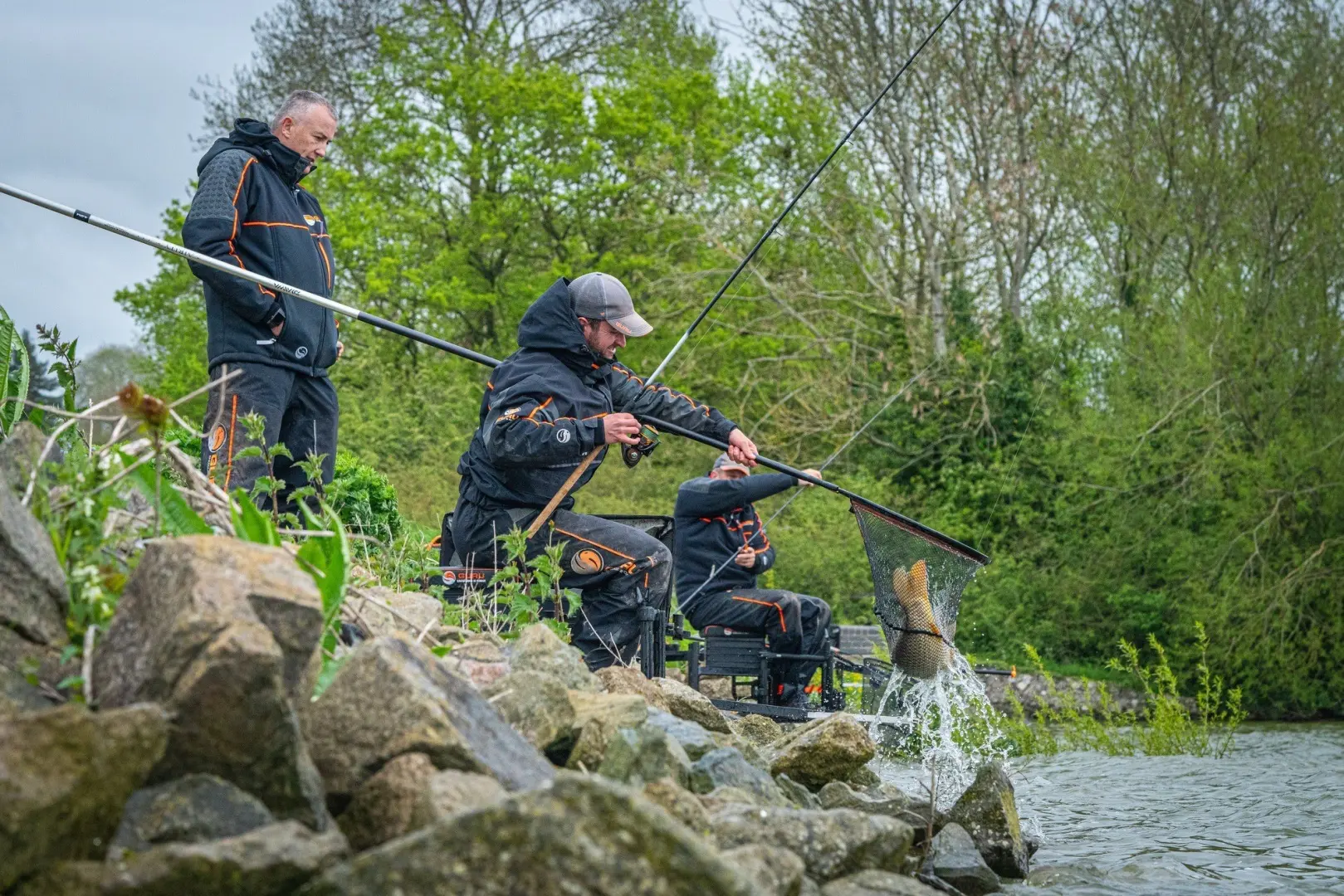 GURU A-Class Distance Method Feeder