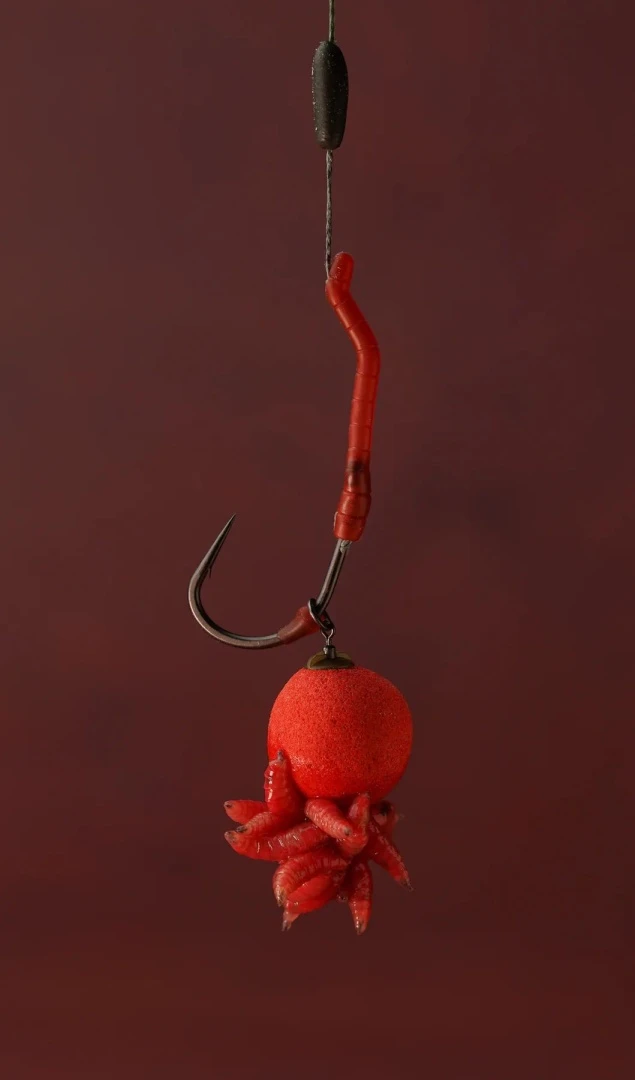 One More Cast DAZZLERS Long Leg Bloodworm Red
