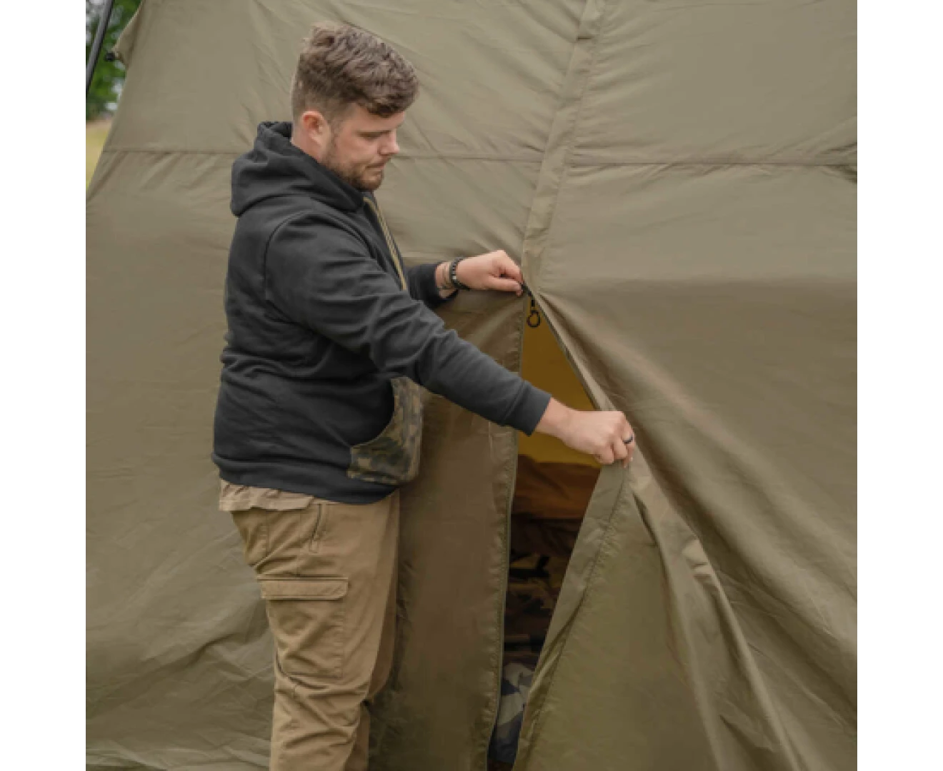 Avid Carp Revolve Screen House