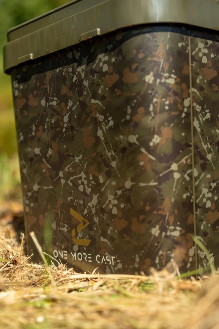 One More Cast Splash Camo Bucket 17L