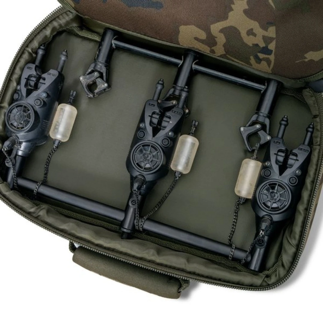 Nash Subterfuge Buzz Bar Pouch - Medium 32cm