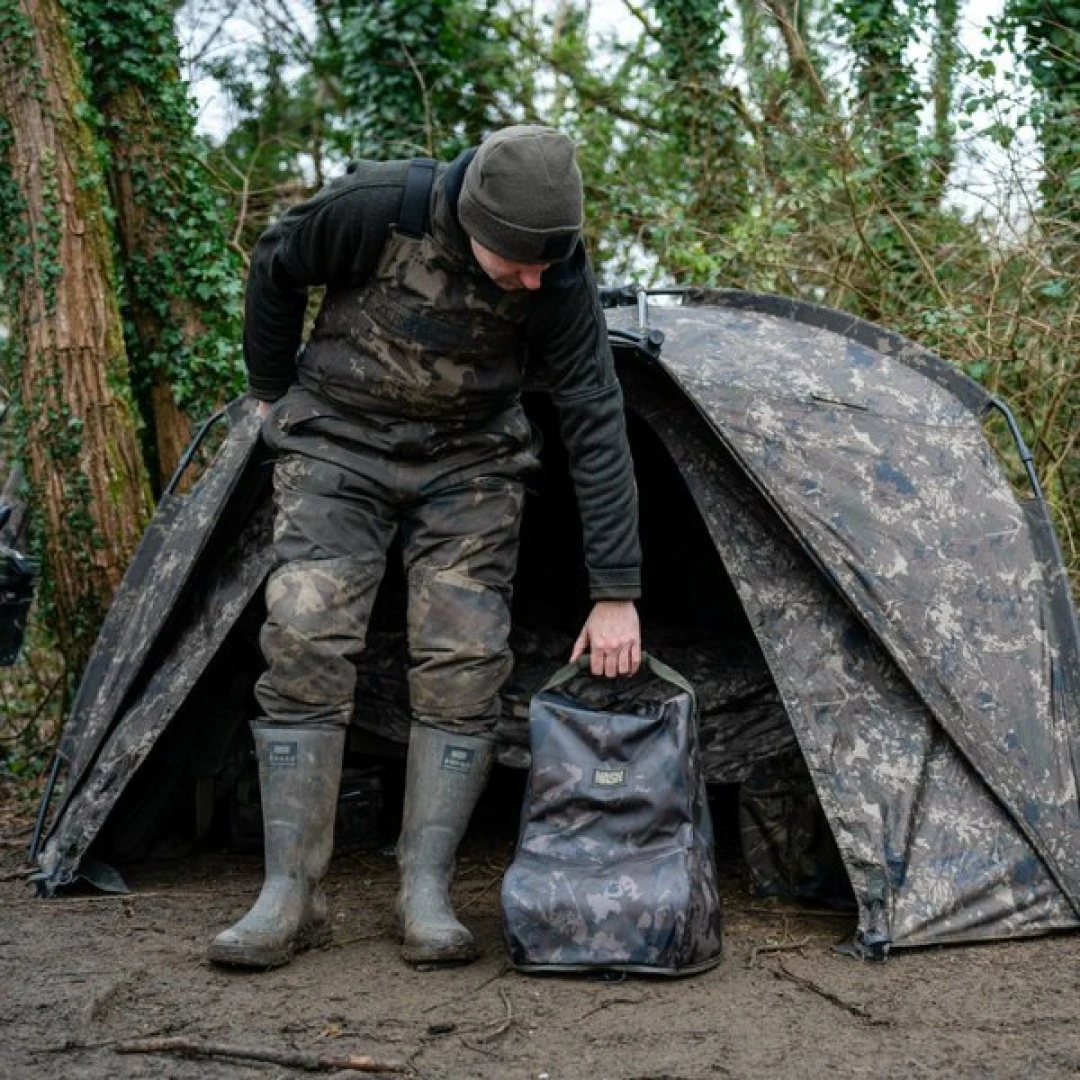 Nash Subterfuge Waterproof Wader & Boot Bag