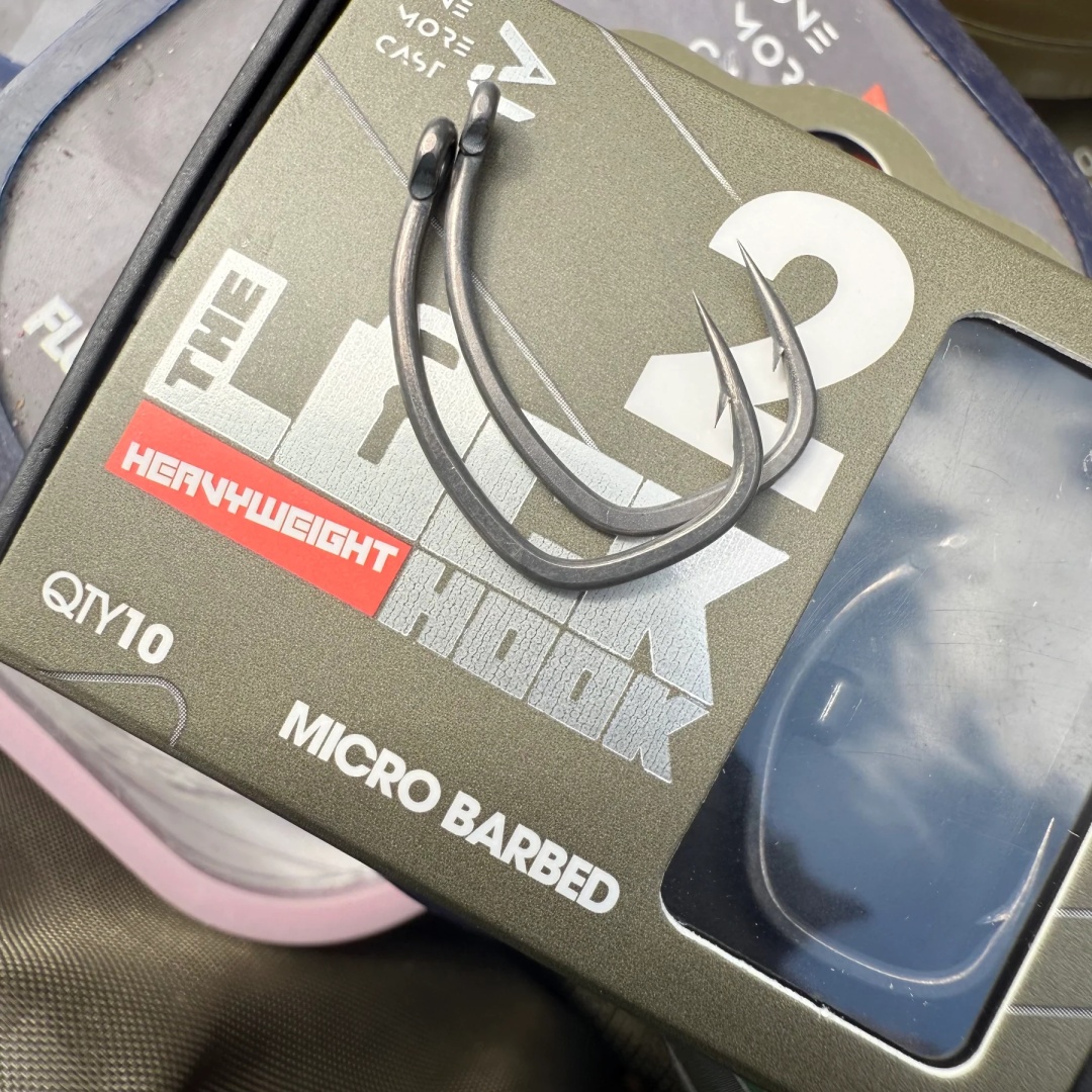 One More Cast Lock Hook HEAVYWEIGHT