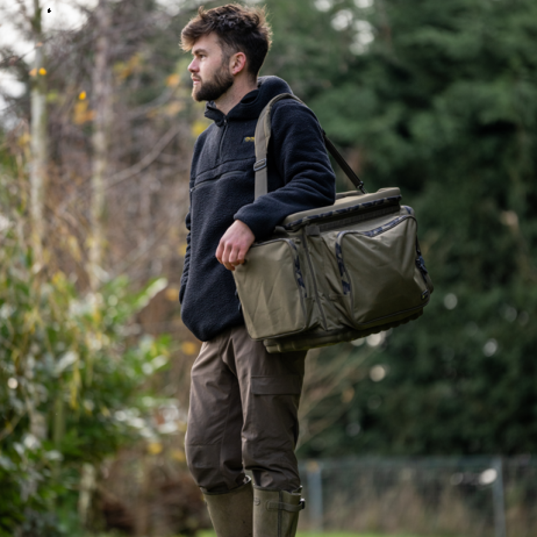 Avid Carp RVS Deluxe Hard-Top Carryall - Standard