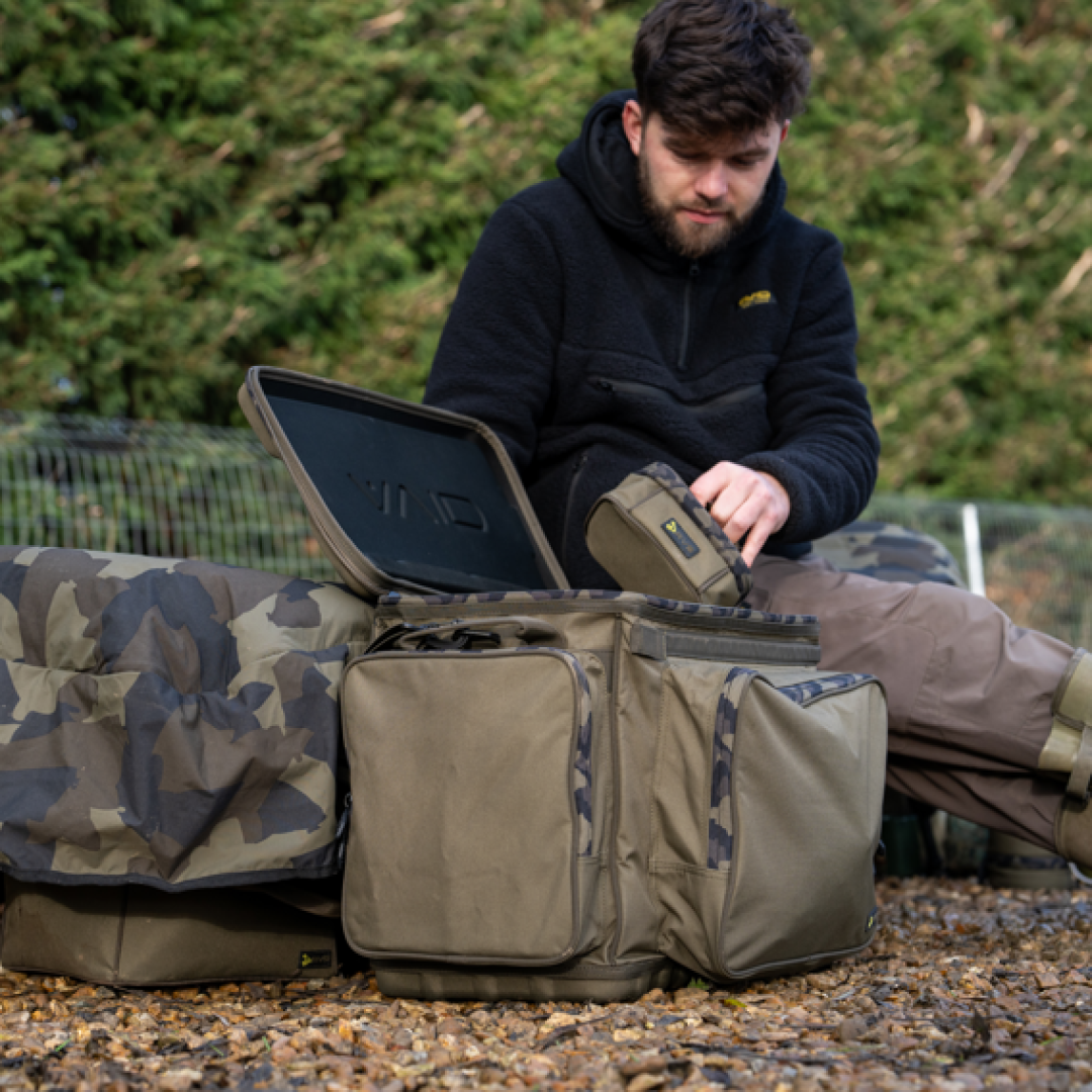 Avid Carp RVS Deluxe Hard-Top Carryall - XL