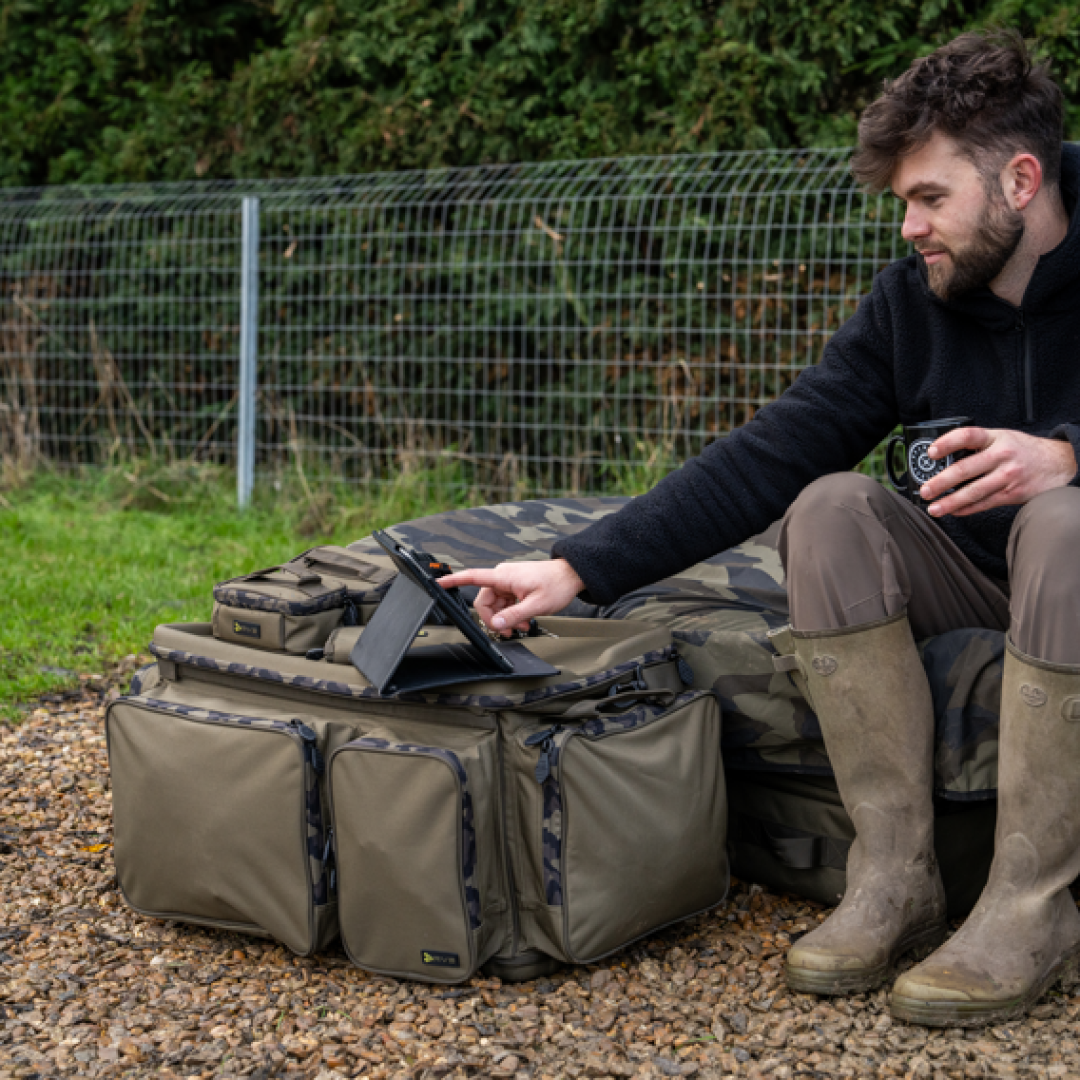 Avid Carp RVS Deluxe Hard-Top Carryall - XL