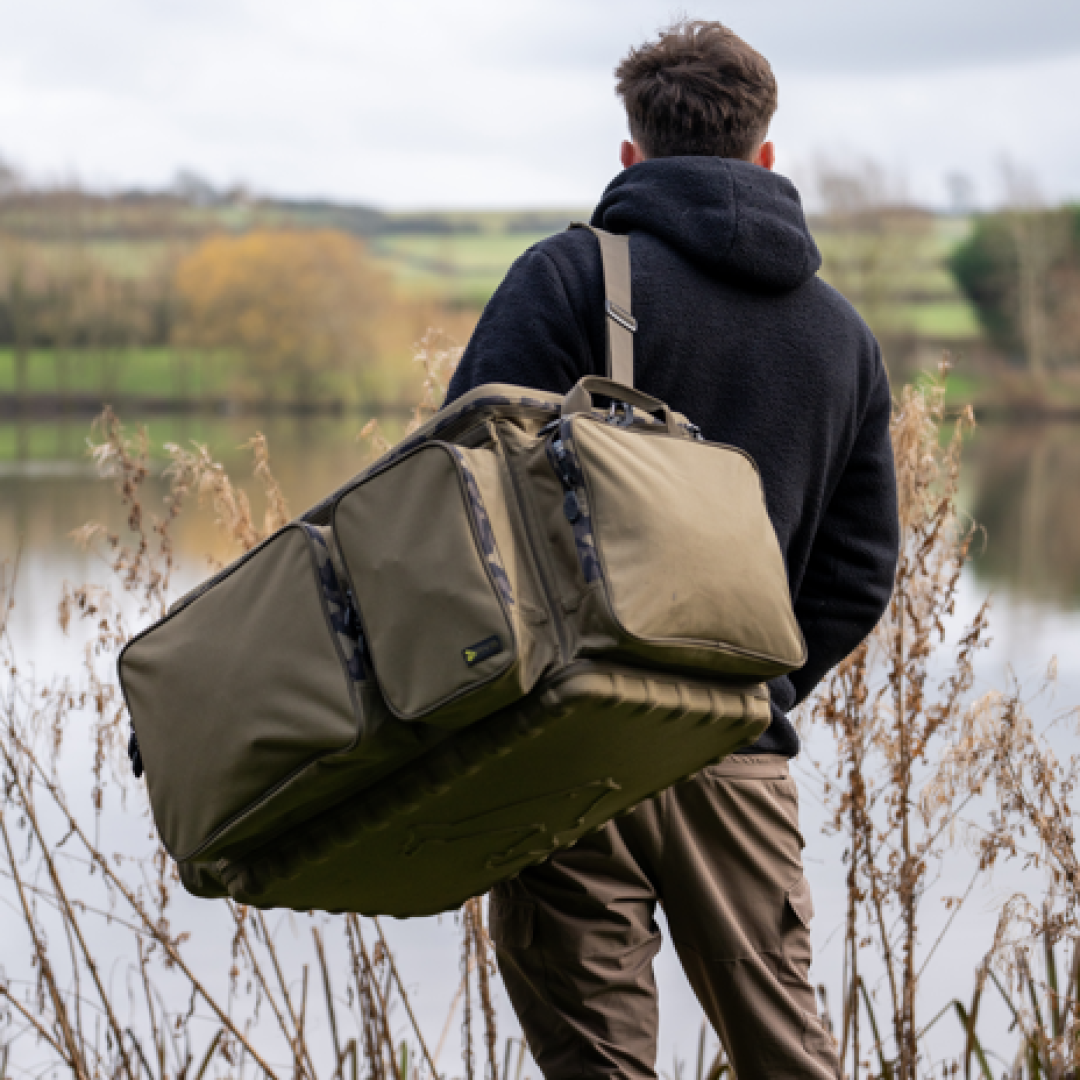 Avid Carp RVS Deluxe Hard-Top Carryall - XL