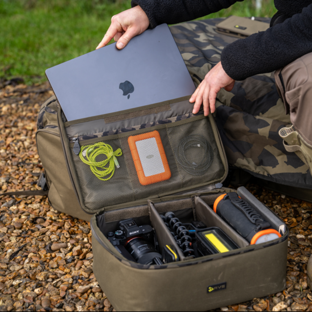 Avid Carp RVS Tech Pack - XL