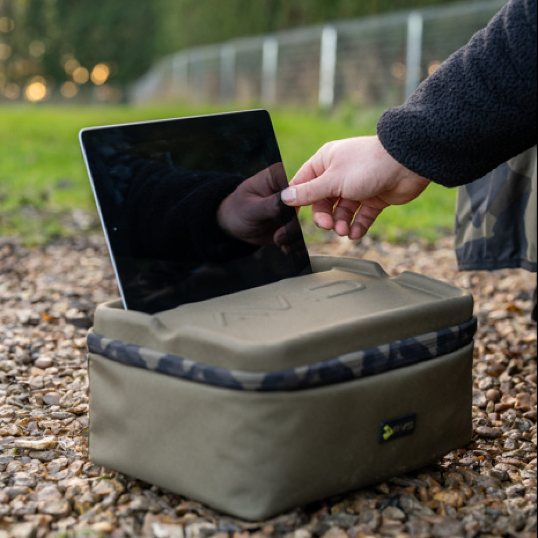 Avid Carp RVS Tech Pack - XL