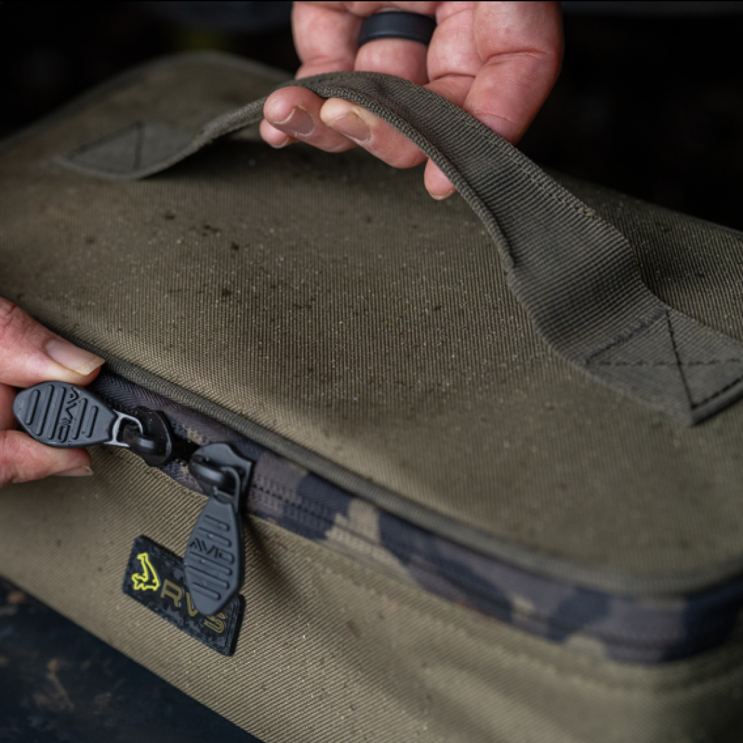Avid Carp RVS 8-Pot Hookbait Pouch